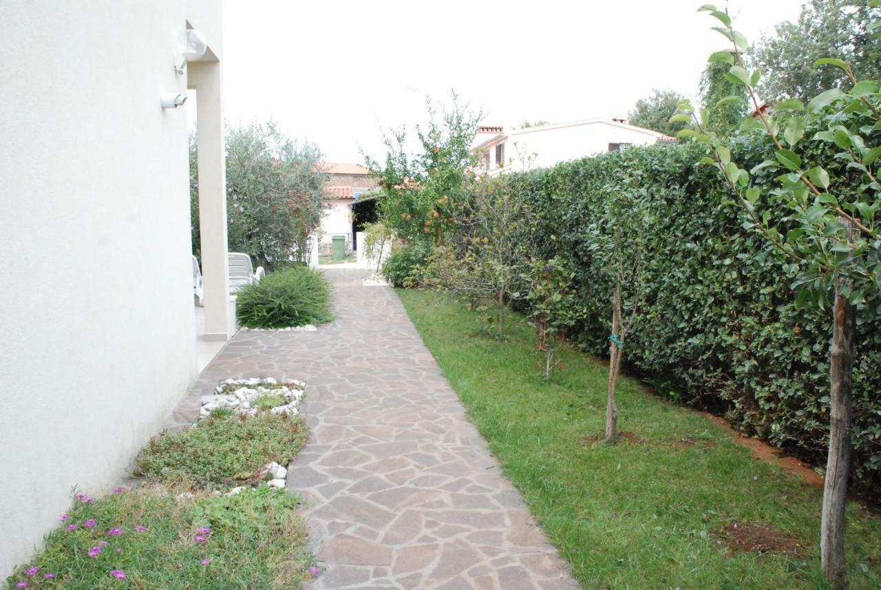 Apartmani Radin Rosini Экстерьер фото