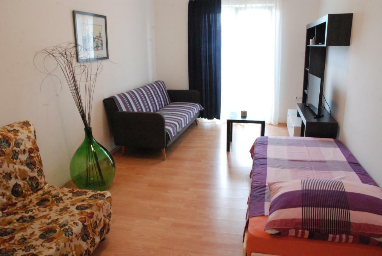 Apartmani Radin Rosini Экстерьер фото