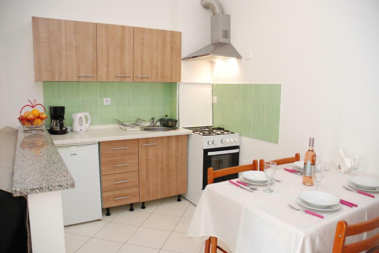 Apartmani Radin Rosini Экстерьер фото