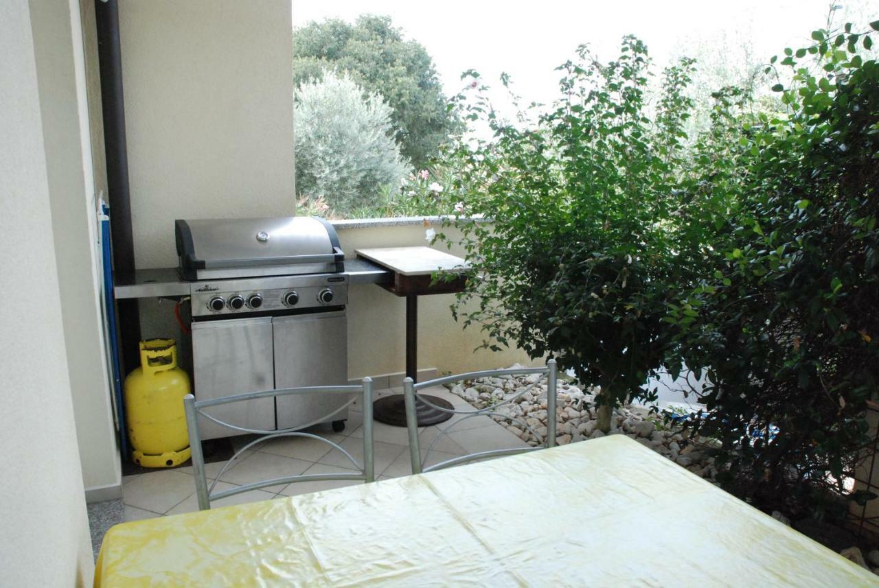 Apartmani Radin Rosini Экстерьер фото