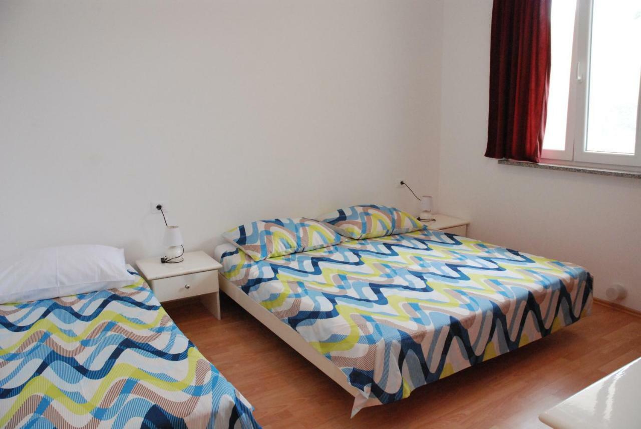 Apartmani Radin Rosini Экстерьер фото