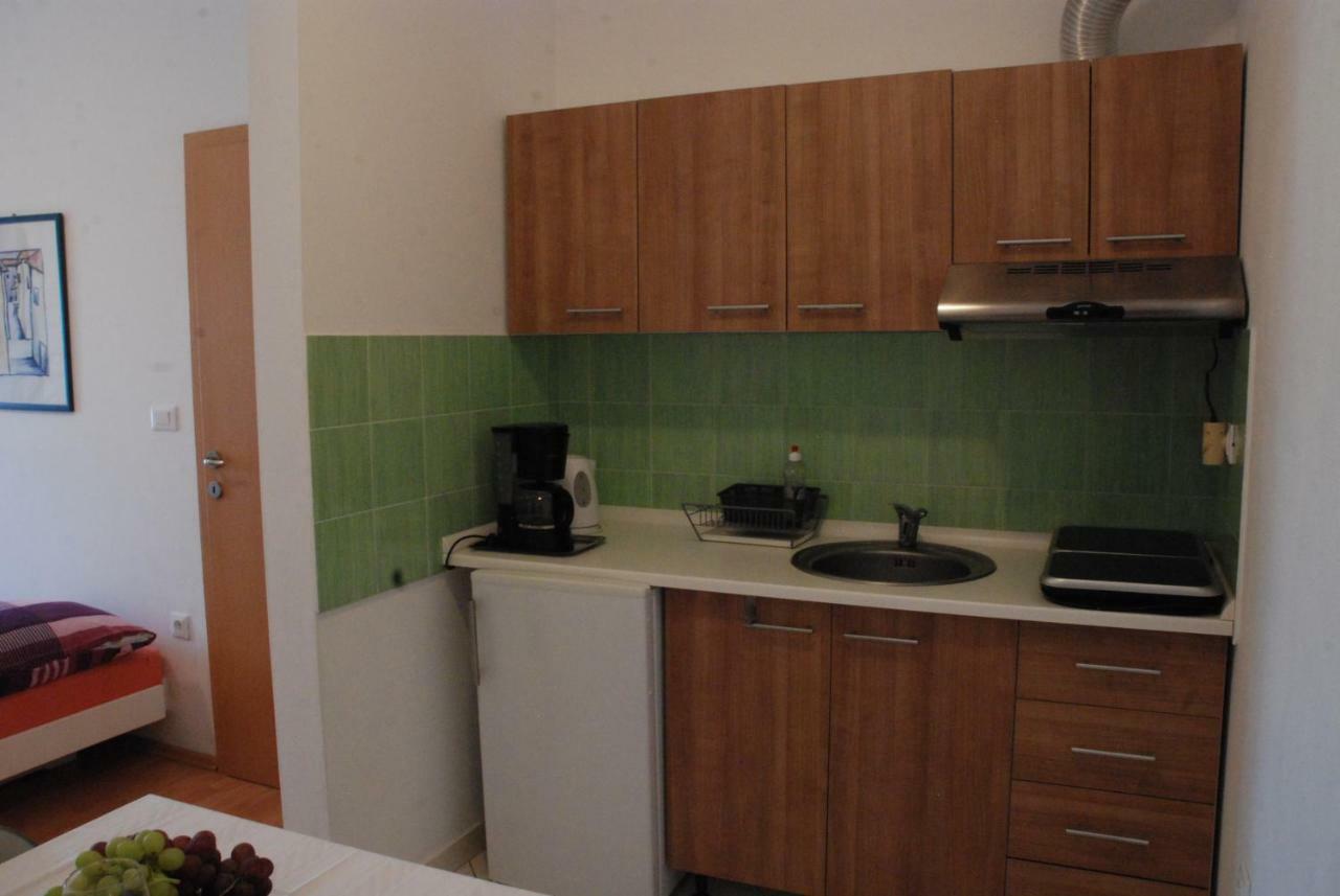 Apartmani Radin Rosini Экстерьер фото